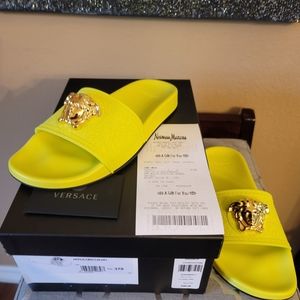 100% auth Versace NIB Medusa SZ 37 NEON SLIDES